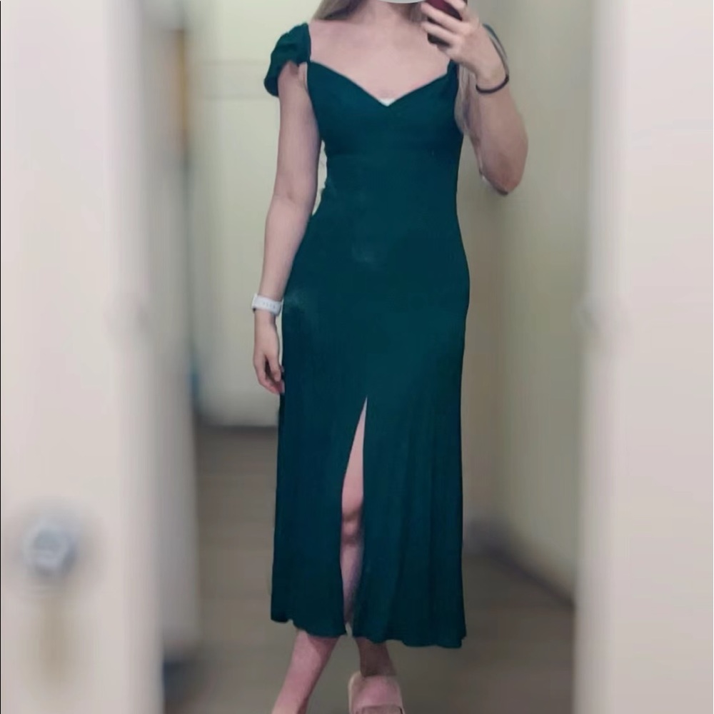 💚Reformation Baxley Dress Emerald